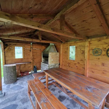 Pod Panskym Vrchem بيت للعطل *