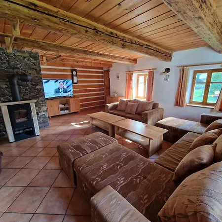 Pod Panskym Vrchem بيت للعطل