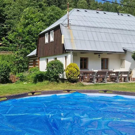 Pod Panskym Vrchem بيت للعطل